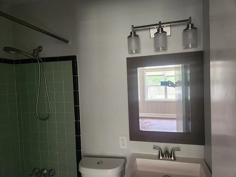 417 N Cedar St #4 — Photo 6
