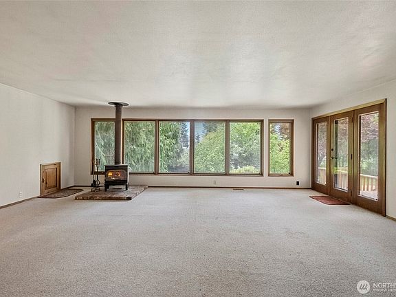 5th image of 1288 Admirals Drive