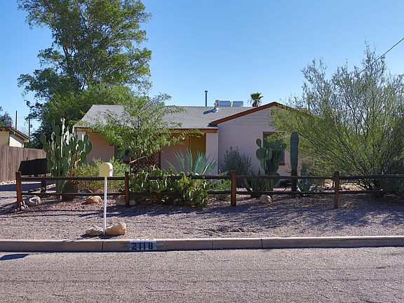 2nd image of 2118 N Chrysler Dr