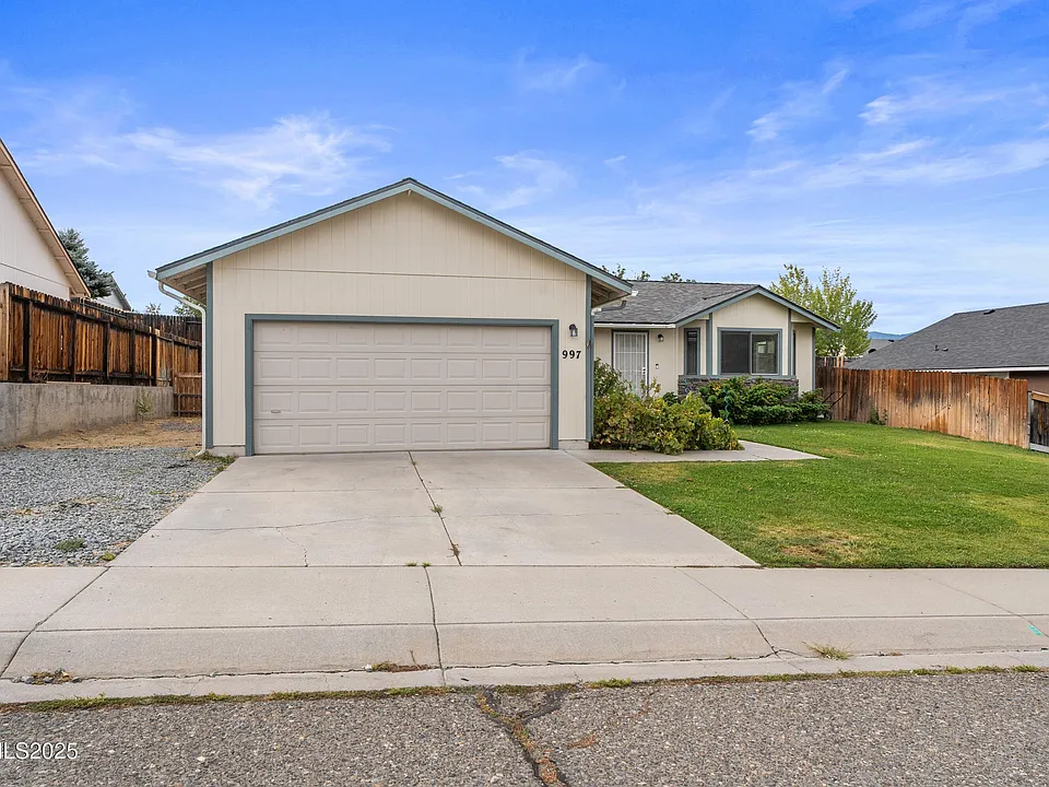 997 Ridgeview Dr