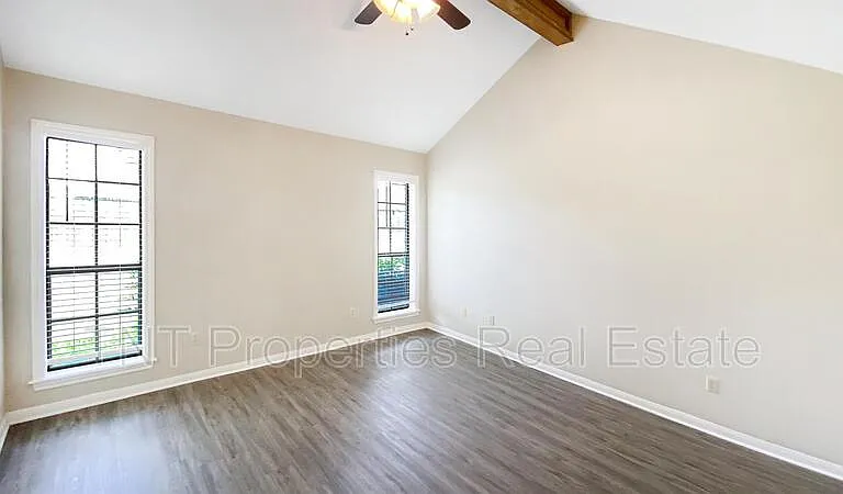 2901 Pueblo Ct S — Photo 3
