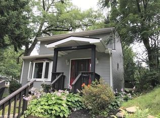1924 Pilgrim St, Akron, OH 44305