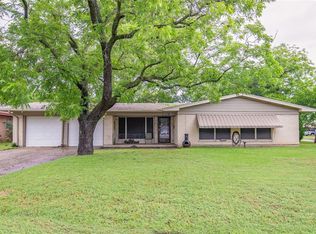 1322 Plattner Dr, Grand Prairie, TX 75050