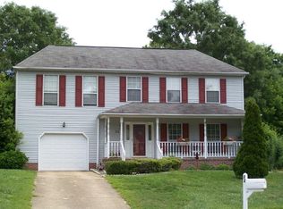 11 Ruth Cir, Hampton, VA 23666