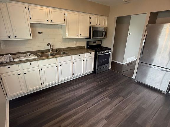 3rd image of 8937-39 W Tripoli Ave #8939