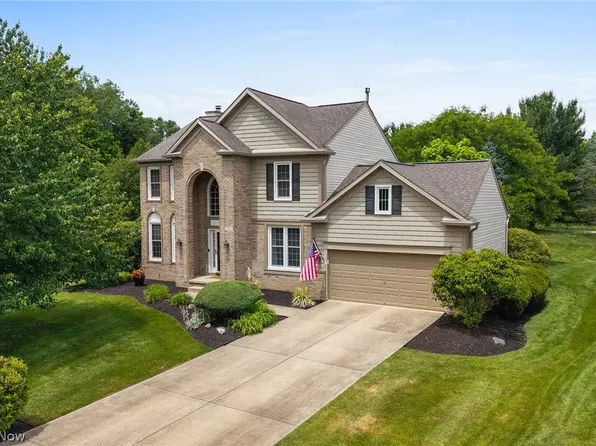 559 Alliance Dr, Northfield, OH 44067