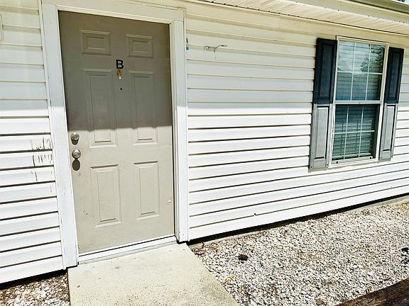 2nd image of 1784 Esther Dr Unit B-1