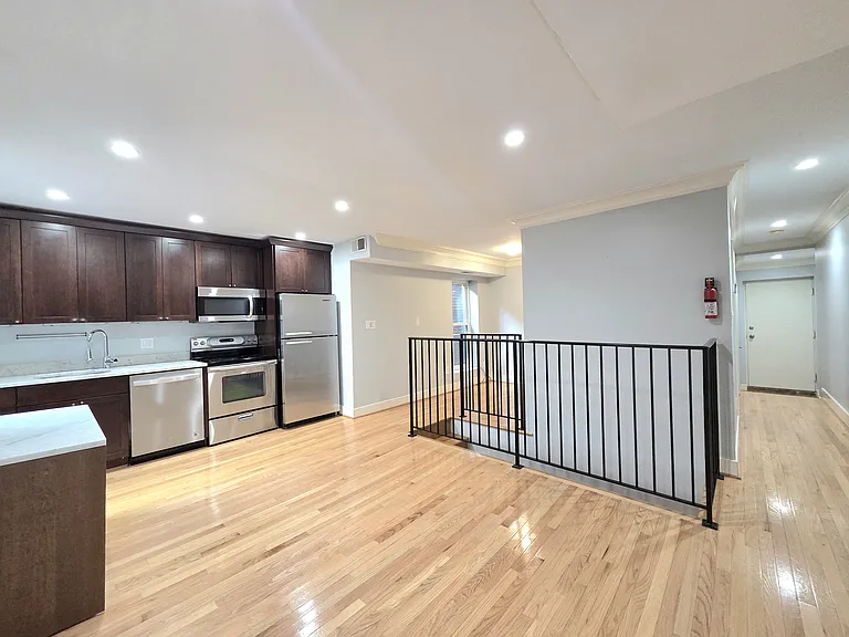 1620 Corcoran St NW #B — Photo 8