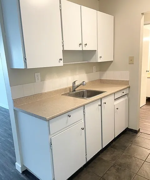 1715 W 11th Ave #220 — Photo 7