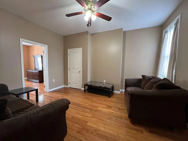 125 S 16th St #2 — Photo 3