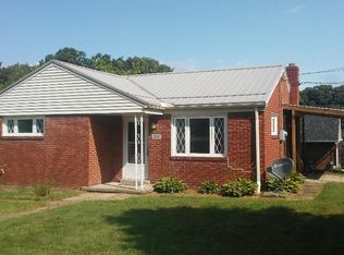 22 Beaver St, Beaver Falls, PA 15010