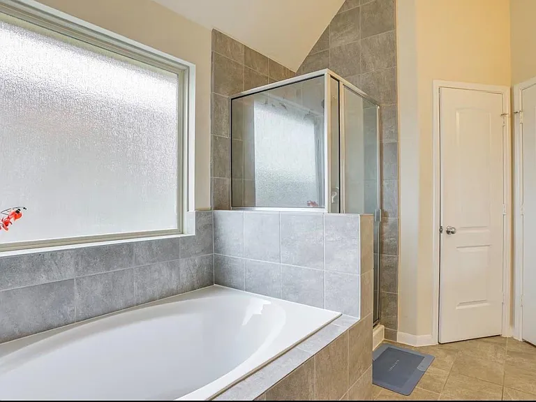 15015 Winter Valley Ct — Photo 22