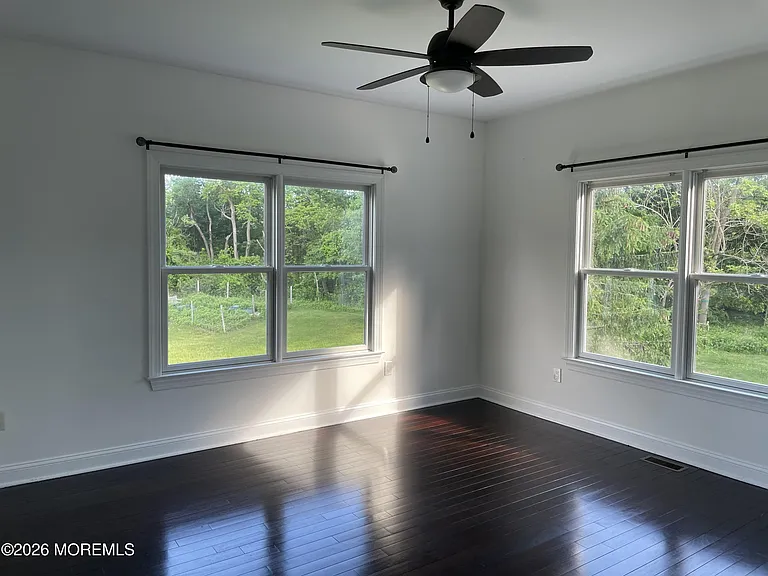 15 Hope Dr — Photo 8
