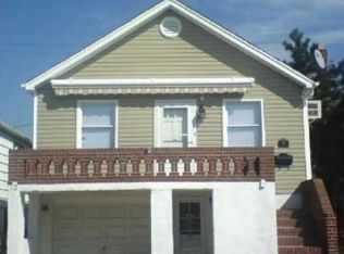 96 Illinois Ave, Long Beach, NY 11561