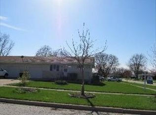 1006 6th St, Harvard, IL 60033