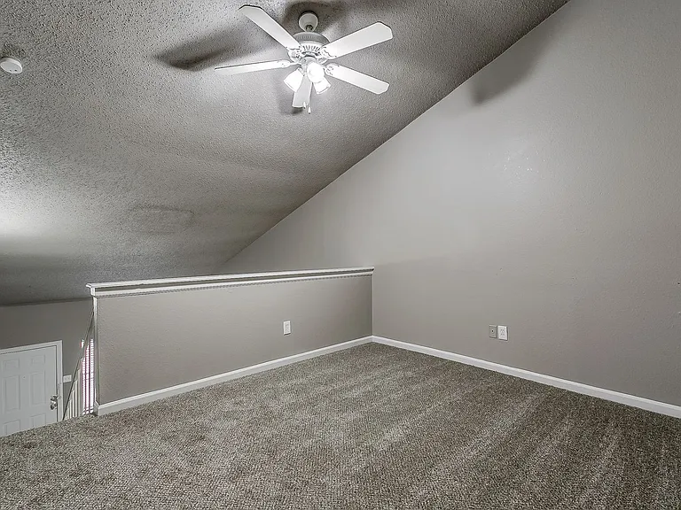 Summer Square Apartments — Photo 10