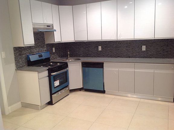 3rd image of 68-18 Alderton St