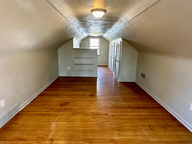 1726 Roosevelt Cir — Photo 8