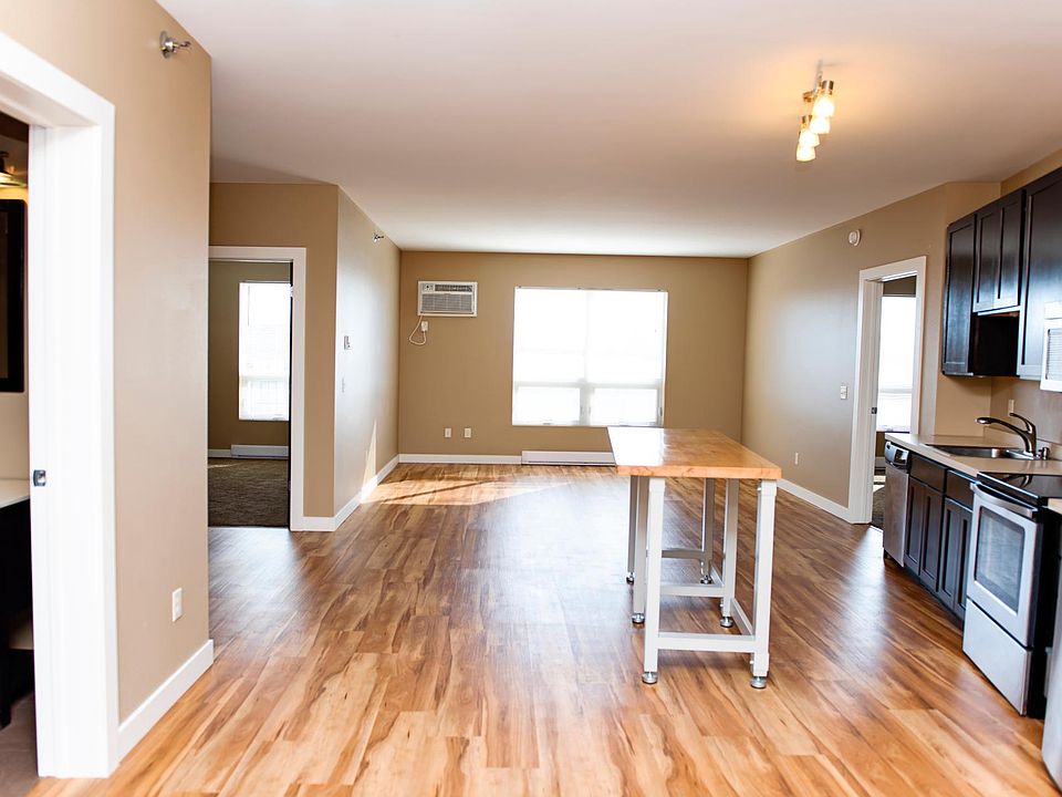 1st image of 711 Np Ave N APT 1207