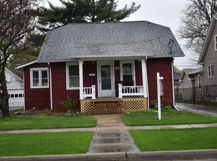 20 N Aldine Ave, Elgin, IL 60123