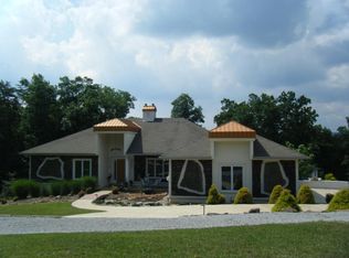 469 McCormic Rd, Crossville, TN 38571