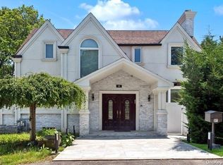 25 Ives Rd, Hewlett, NY 11557