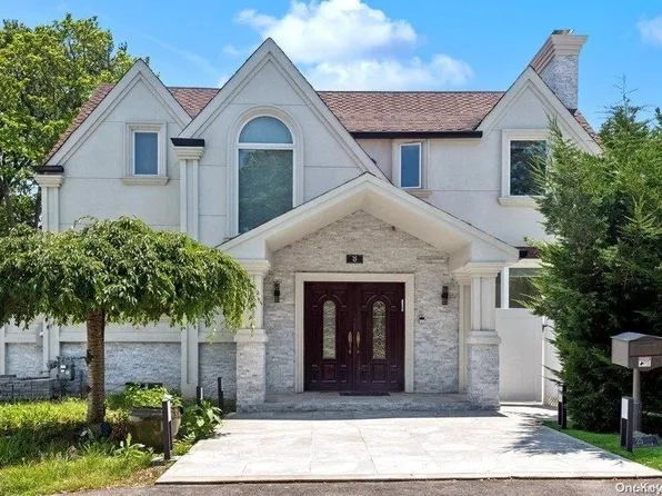 25 Ives Road, Hewlett, NY 11557