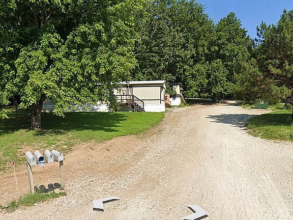 2nd image of 1576 E Highway 47