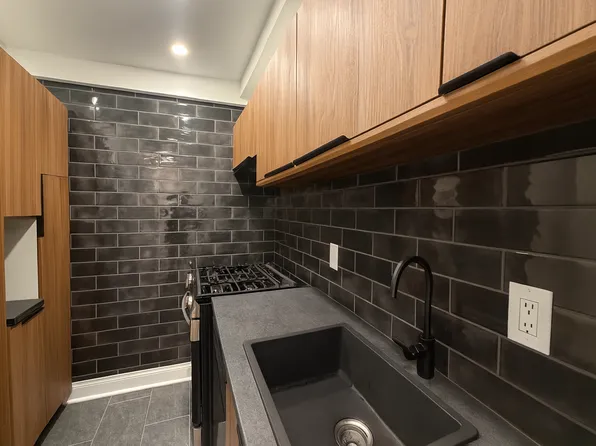 140 East 56th Street image 6 of 9