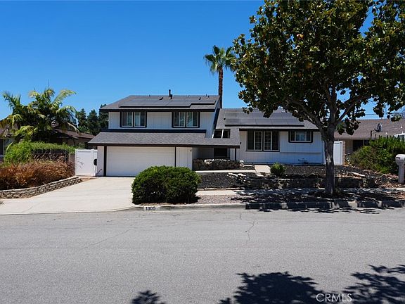 3rd image of 1305 Wickford Dr