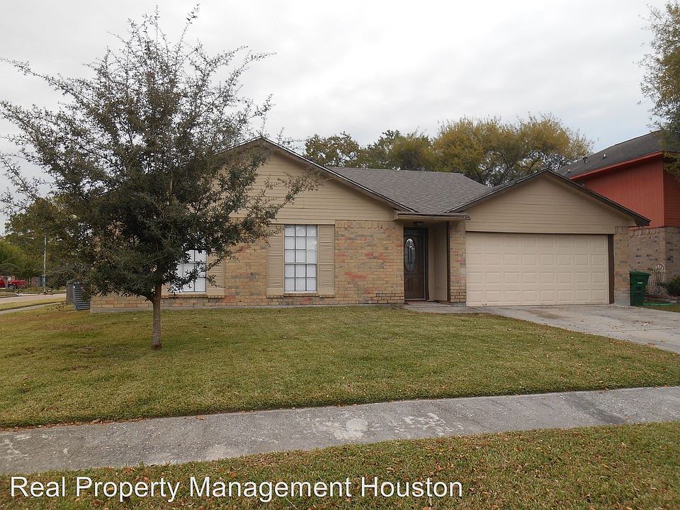 1st image of 16803 Swanmore Dr