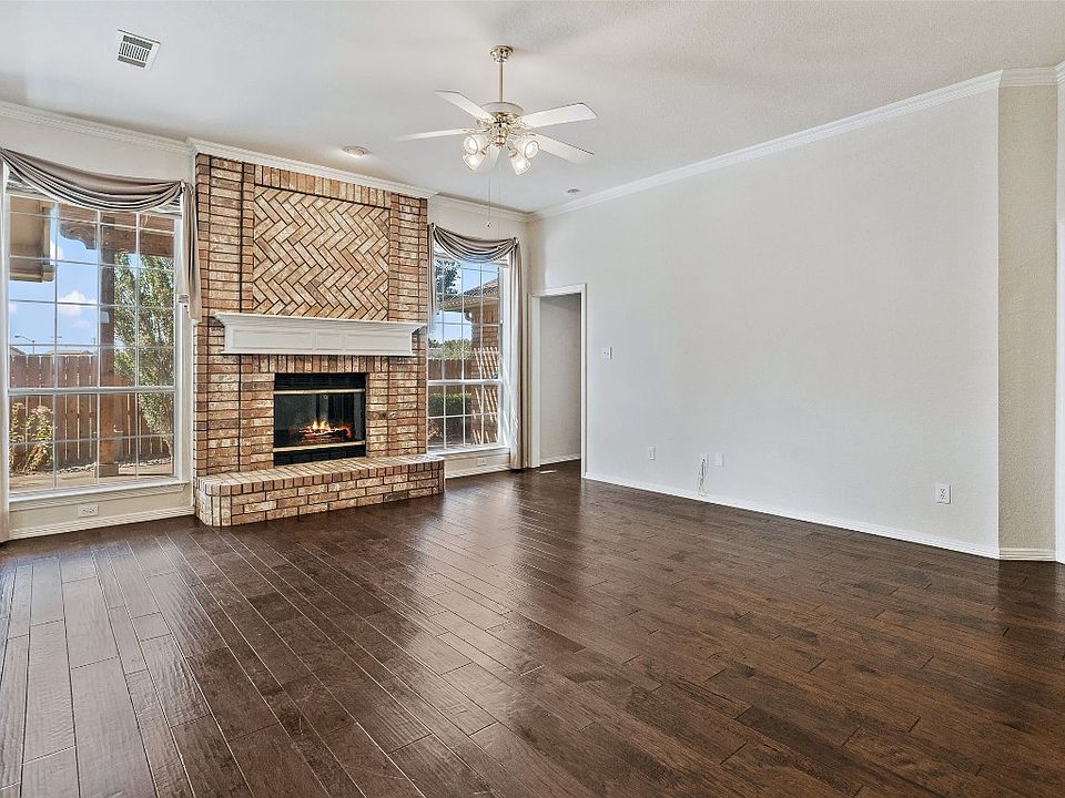 1st image of 2705 Crystal Glenn Cir