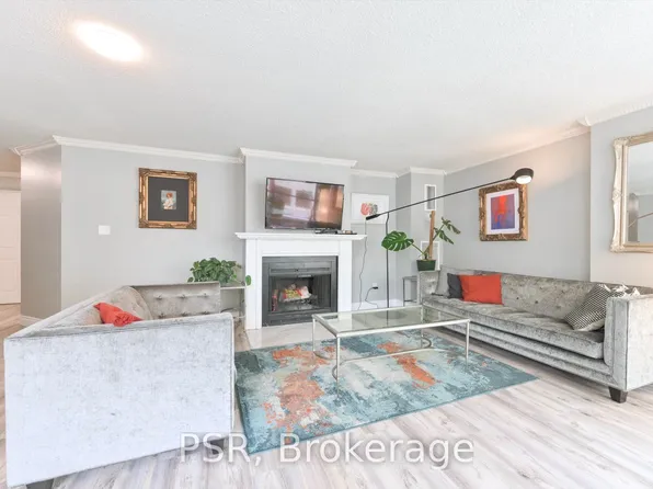 280 Simcoe St, Toronto, ON