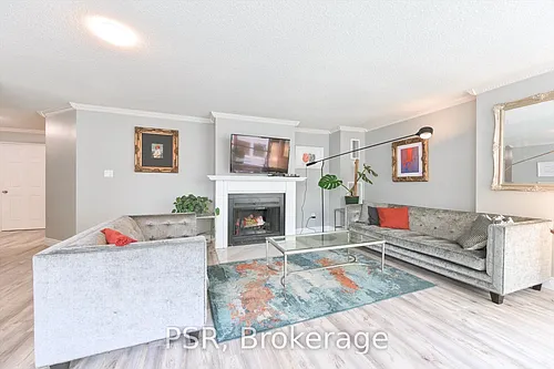 280 Simcoe St #1402 Photo 1