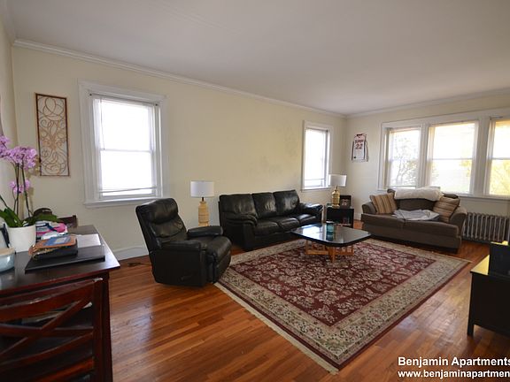 2nd image of 2039-2045 Commonwealth Ave #5