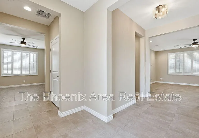 39725 N Hailey Ln — Photo 16