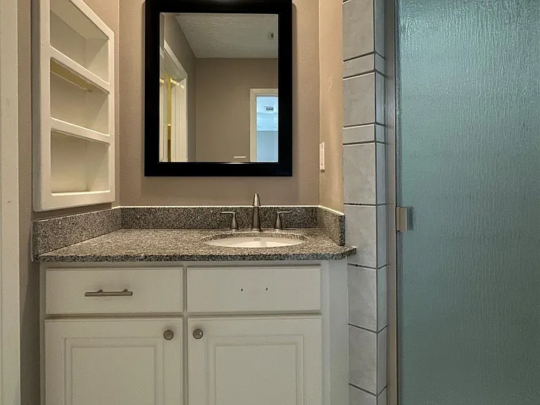 26403 Hunters Hollow Dr — Photo 13