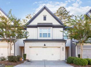 5655 Parkview Ln, Flowery Branch, GA 30542