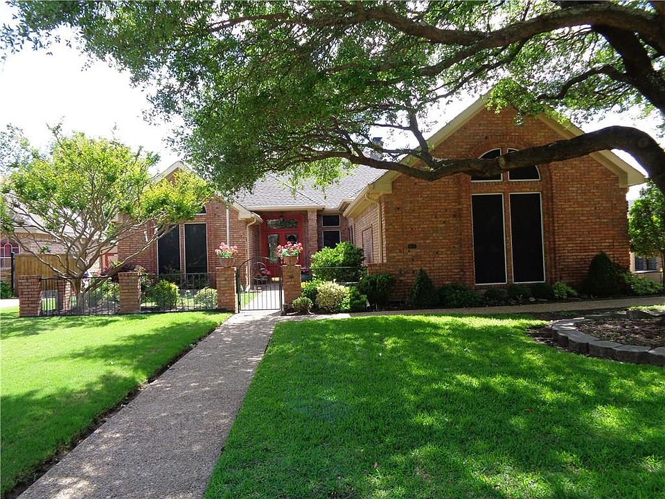 1st image of 611 Sunset Hill Dr