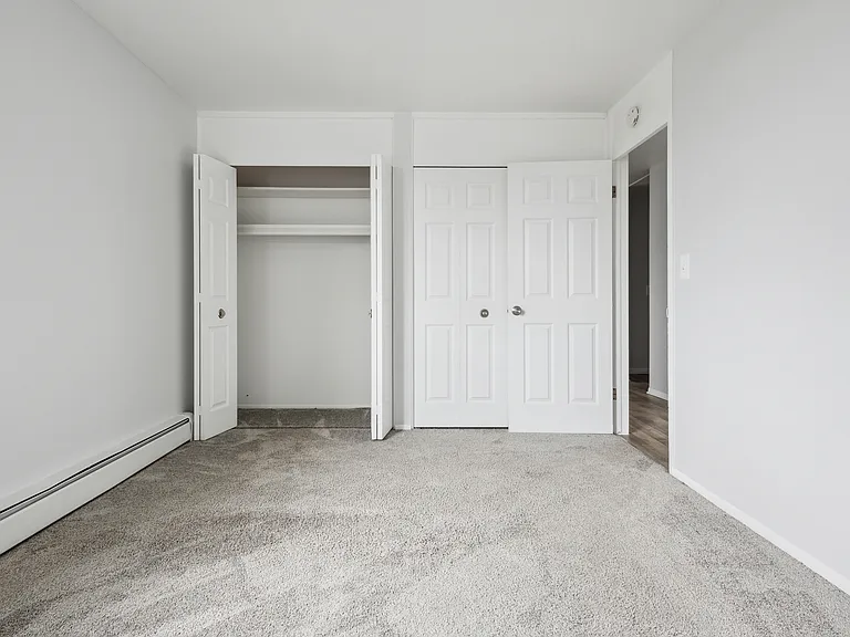 Fox Pointe Apartments — Photo 26