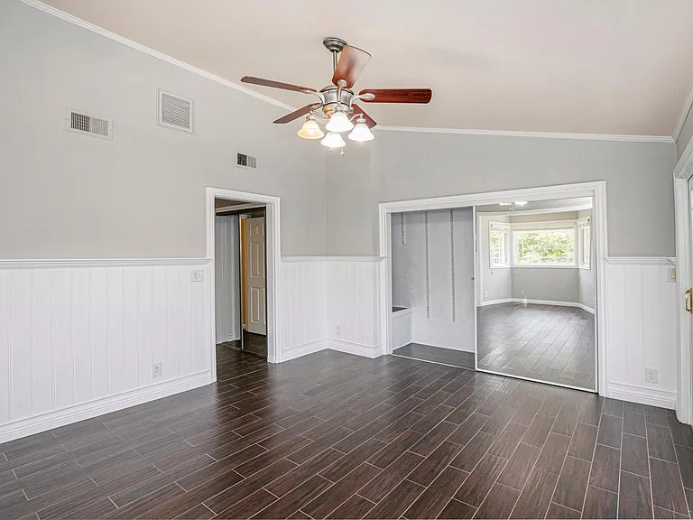 11029 Eldora Ave — Photo 46
