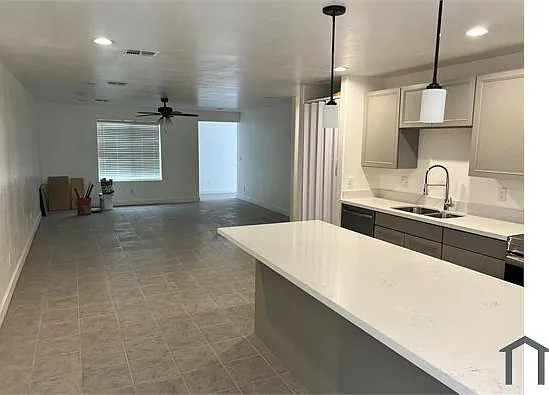 2927 E Atlanta Ave #2 — Photo 7