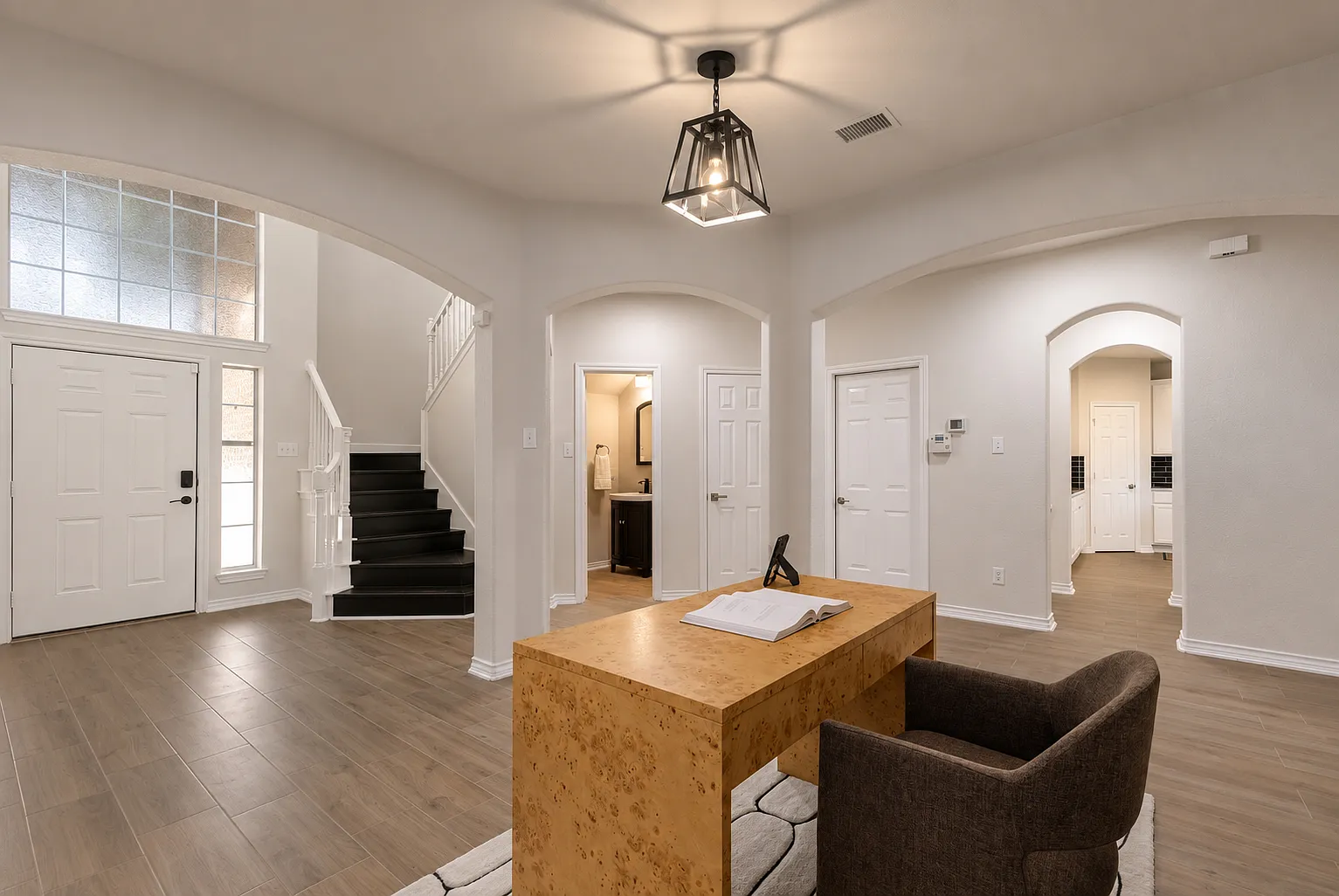 4 bed, 2828 sqft, $2,750 — Photo 4