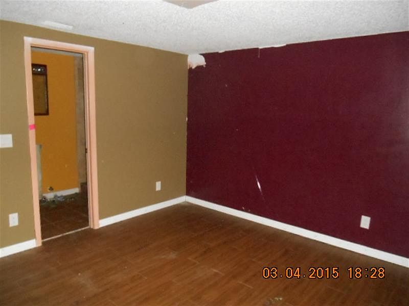 2nd image of 14805 Del Valle Rd