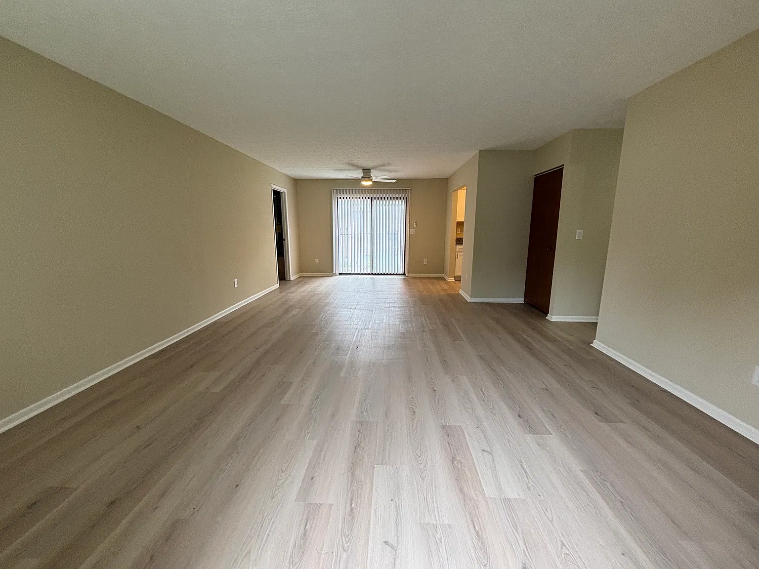2 bed, 1028 sqft, $1,450 — Photo 1