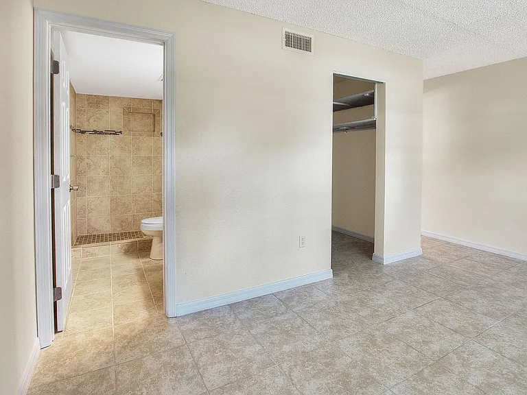 220 N Idlewood Ave #101 — Photo 8