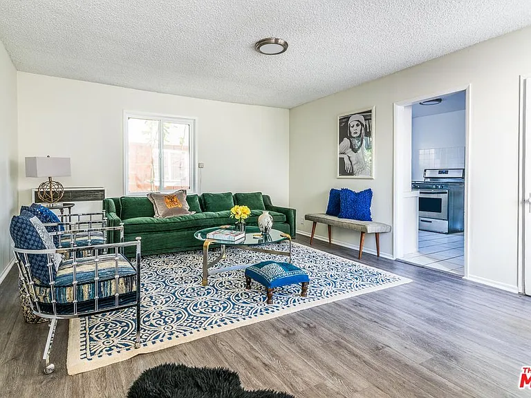 2750 Alsace Ave #1/2 — Photo 2