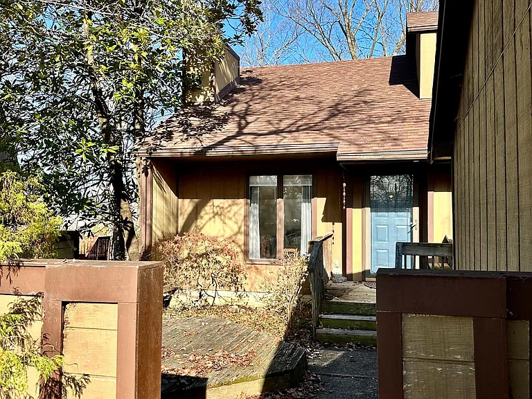 3501 Windgate Way — Photo 2