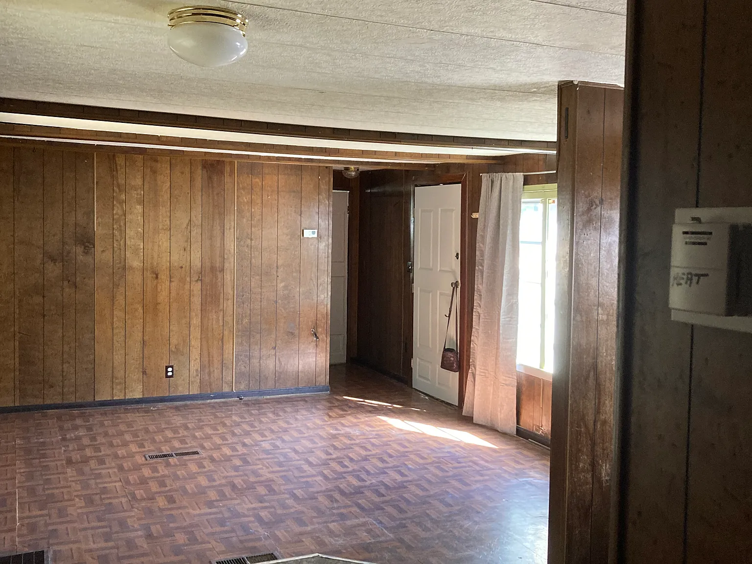 3 bed, 1400 sqft, $840 — Photo 4