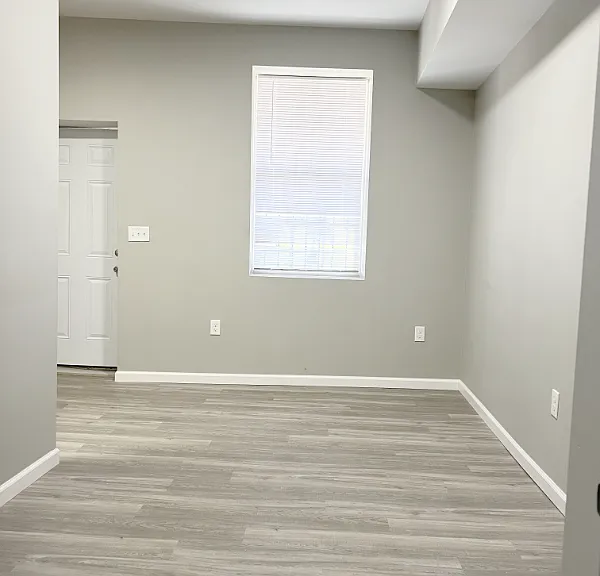 712 N Monroe St — Photo 2
